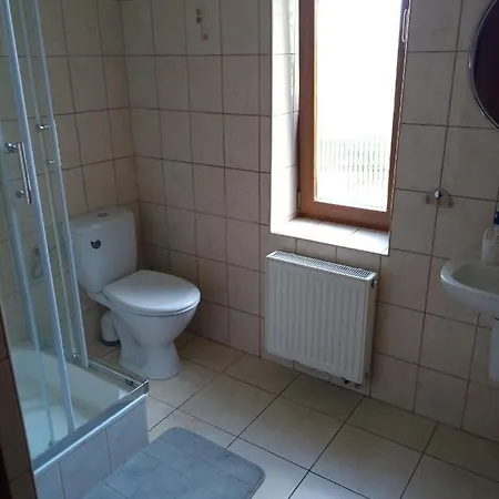 Dom Turysty Na Skarpie Δωμάτια σε οικογενειακή κατοικία