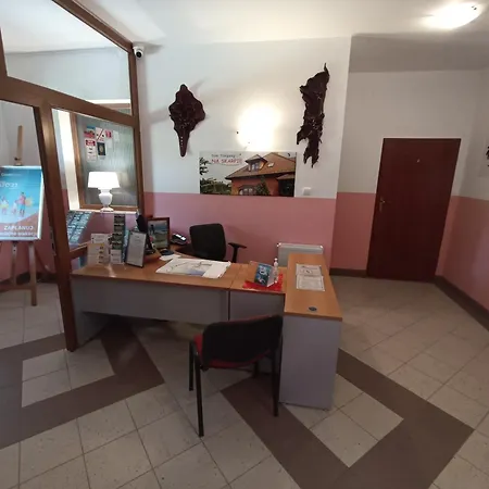 Dom Turysty Na Skarpie Δωμάτια σε οικογενειακή κατοικία