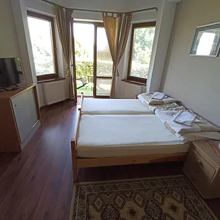 Dom Turysty Na Skarpie *