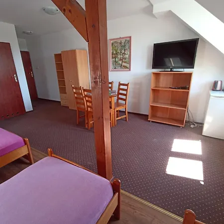 Dom Turysty Na Skarpie Δωμάτια σε οικογενειακή κατοικία