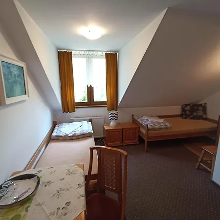 Δωμάτια σε οικογενειακή κατοικία Dom Turysty Na Skarpie