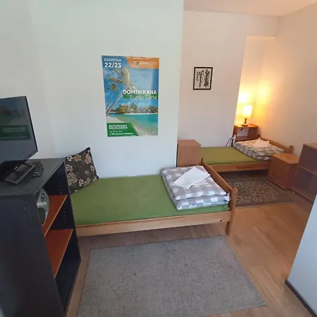 Dom Turysty Na Skarpie Δωμάτια σε οικογενειακή κατοικία *