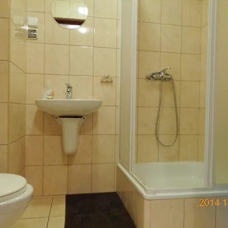 Dom Turysty Na Skarpie *